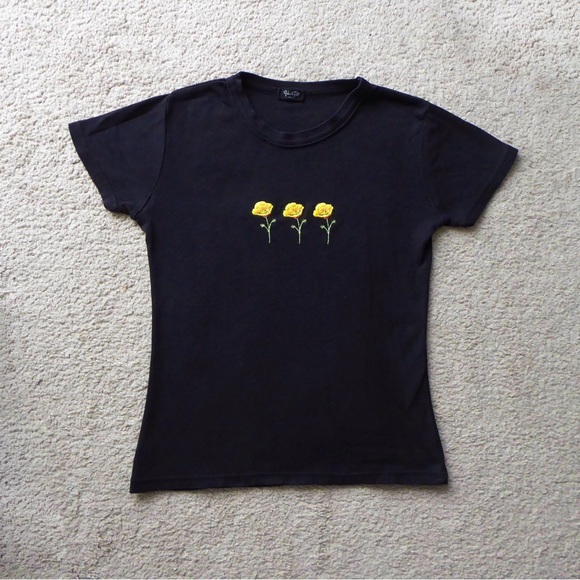 Brandy Melville John Galt Flower T-Shirt - Picture 2 of 4